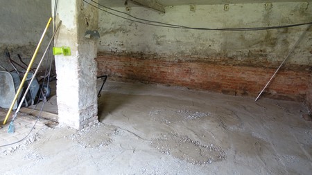 Stallboden mit eingebrachtem Planum